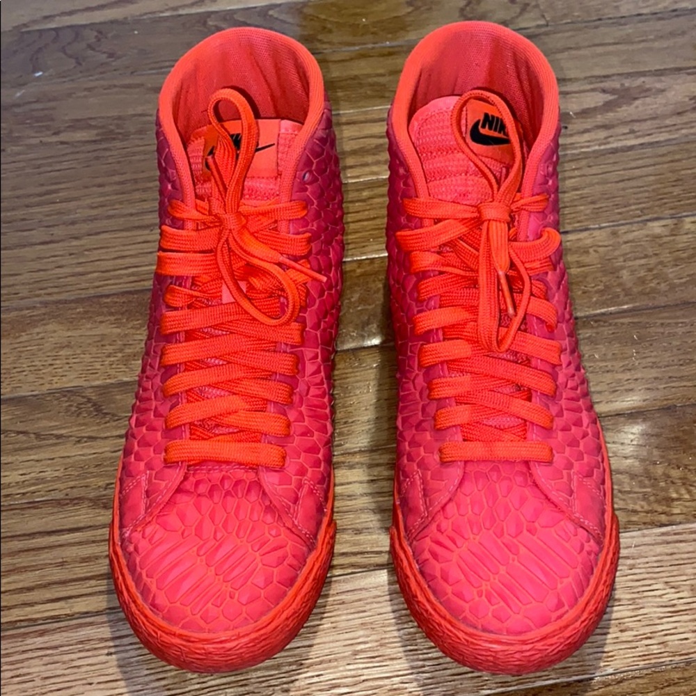 Coral rare nikes